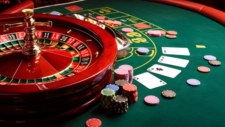 Types of Casino Games: An In-Depth Look at Roulette and Poker